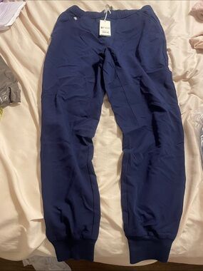 Figs Men’s Tansen Navy Blue Jogger Scrubs NWT